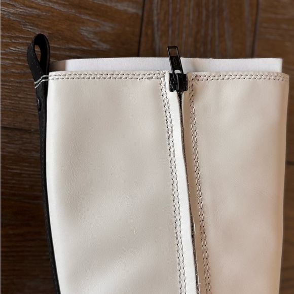 UGG Women's Cream and Black Winter Boots - Picture 8 of 14